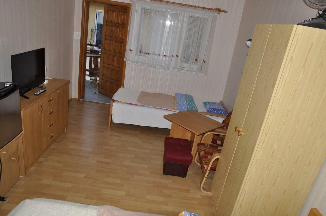 Dom Wczasowy Maja Dźwirzyno Eksteriør bilde